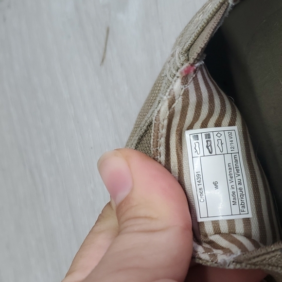 Crocs Women Outdoor Comfort Slip on Rubber outsole shoes sz 6 - Picture 10 of 10